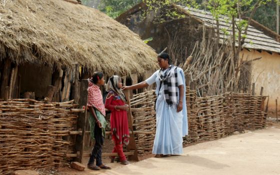 Sister Veronica visits a Ho tribal village. Motivating young girls and boys for education and employment is one of our main tasks in bringing about societal development. (Tessy Jacob)