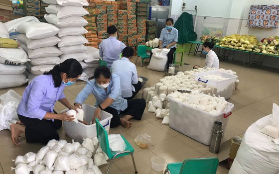 Dominican sisters prepare gifts for the homeless, the unemployed and those in need via a "free market"  during the pandemic, in the Archdiocese of Ho Chi Minh City, in Vietnam. (Courtesy of Mary Nguyen Thi Phuong Lan)