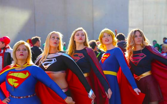 Supergirls at New York Comic Con in 2016 (Wikimedia Commons/Richie S)