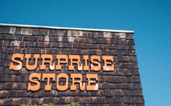 Surprise Store (Unsplash/Jordis Small)